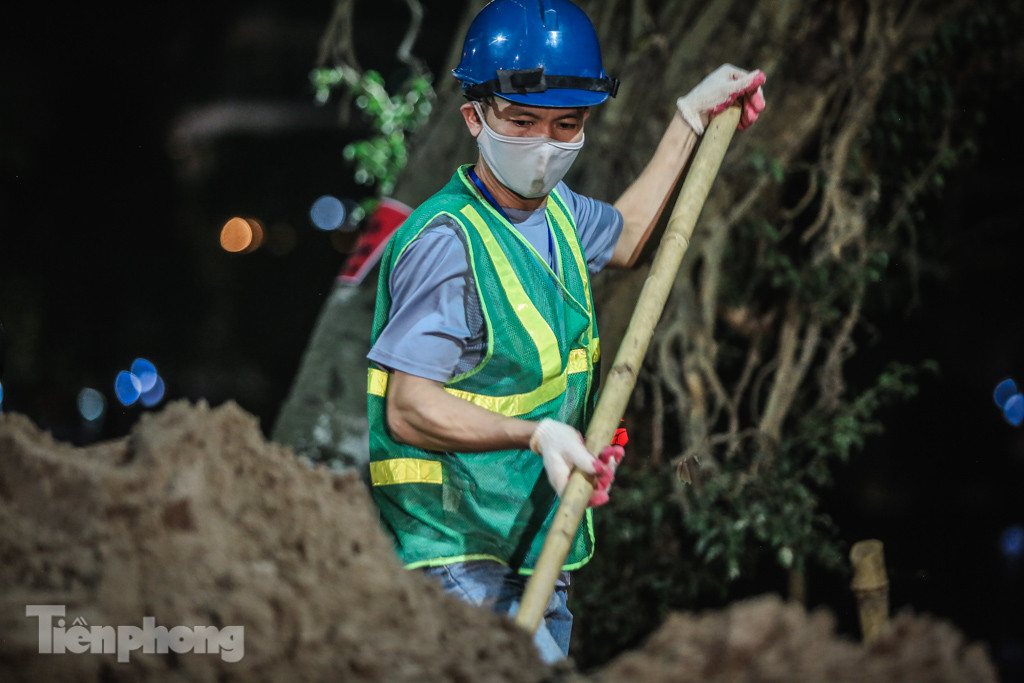 Lặng lẽ mưu sinh giữa chợ, ven hồ trong kỳ nghỉ lễ ảnh 8