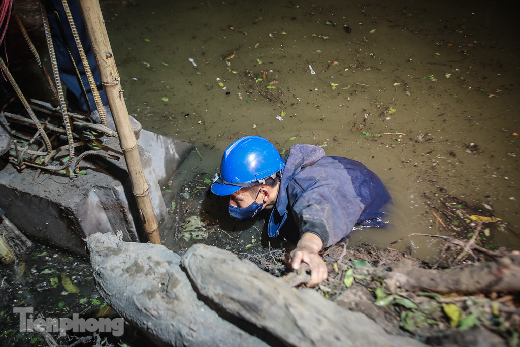 Lặng lẽ mưu sinh giữa chợ, ven hồ trong kỳ nghỉ lễ ảnh 12