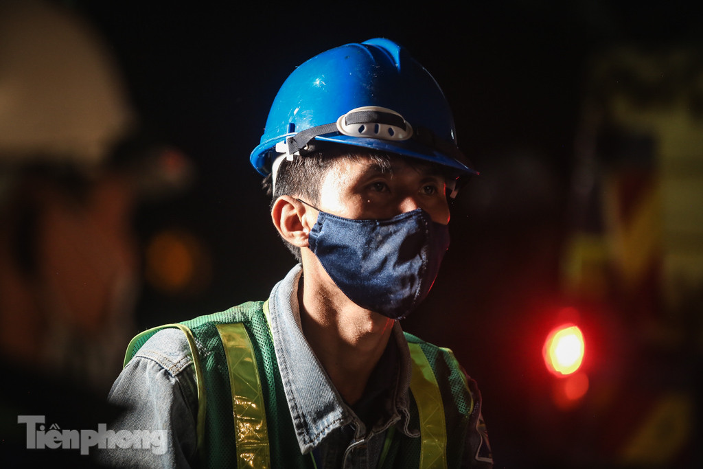 Lặng lẽ mưu sinh giữa chợ, ven hồ trong kỳ nghỉ lễ ảnh 11