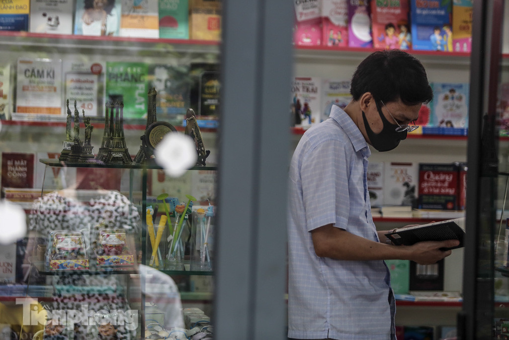 Phố Sách Hà Nội mở cửa đón khách trở lại ảnh 10