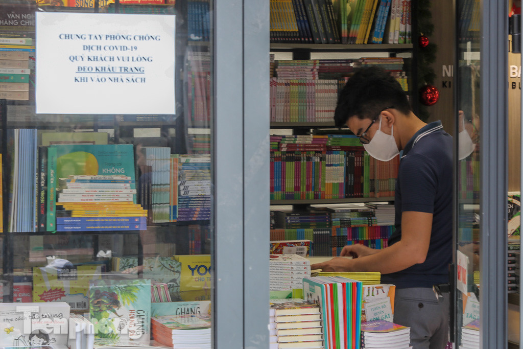 Phố Sách Hà Nội mở cửa đón khách trở lại ảnh 5