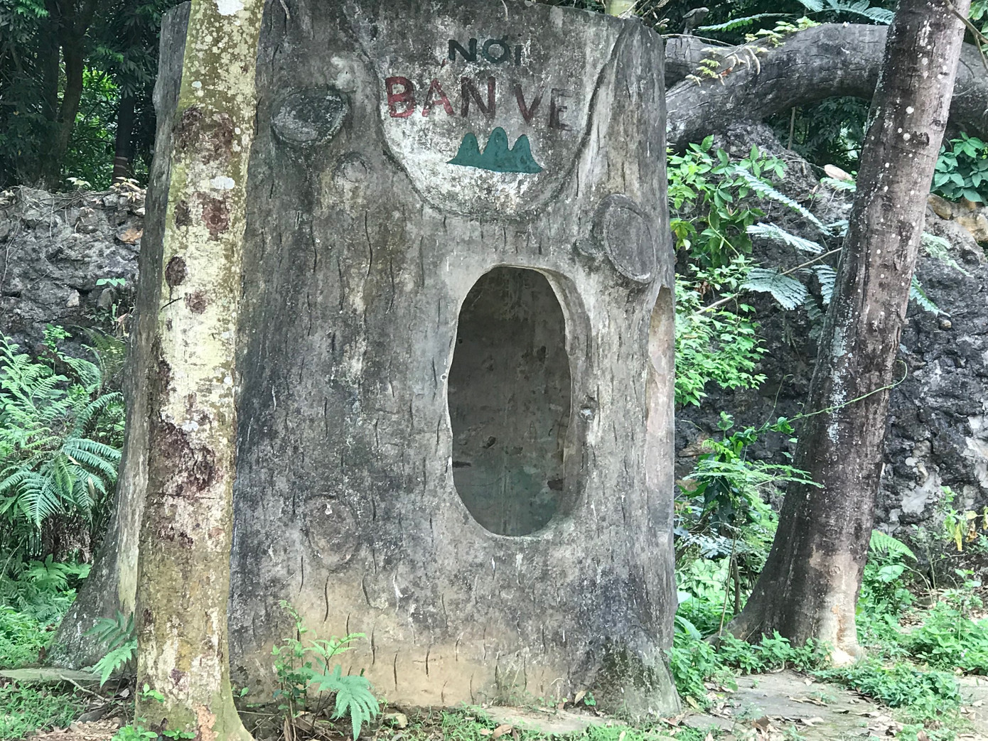 Cận cảnh khu du lịch Suối Ngọc - Vua Bà bỏ hoang, lãng phí ảnh 6