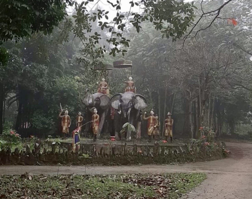 Cận cảnh khu du lịch Suối Ngọc - Vua Bà bỏ hoang, lãng phí ảnh 3