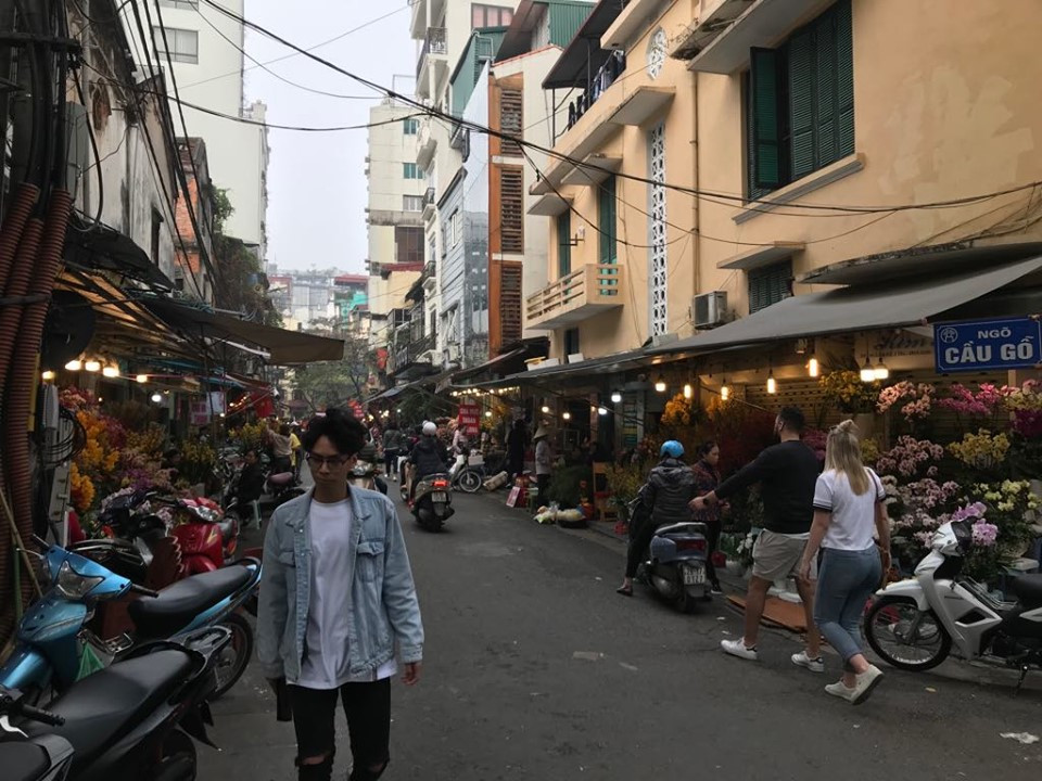 Phố cổ Hà Nội: 'Tháo khoán' vỉa hè ngày giáp Tết? ảnh 4