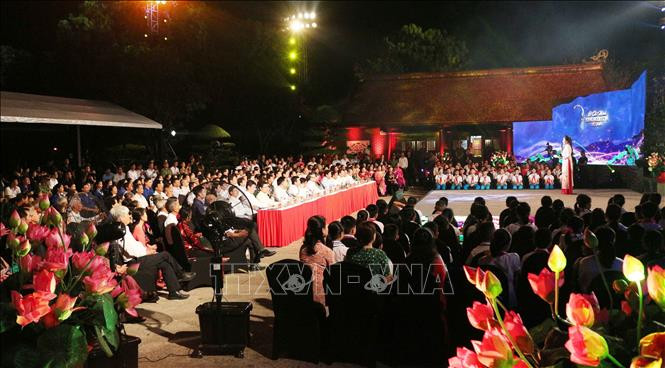 Lãnh đạo Đảng, Nhà nước dự cầu truyền hình 'Hồ Chí Minh - Sáng ngời ý chí Việt Nam' ảnh 6