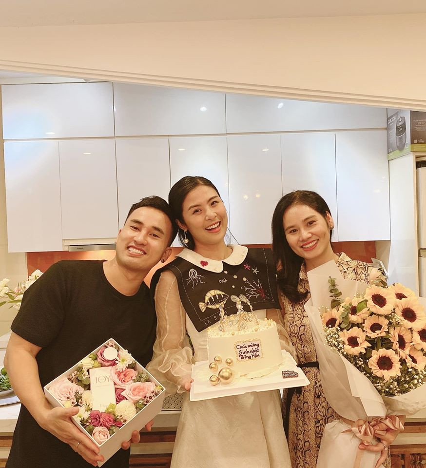 Vừa hoãn cưới vì Covid-19, Ngọc Hân tổ chức sinh nhật giản dị bên bạn trai ảnh 2