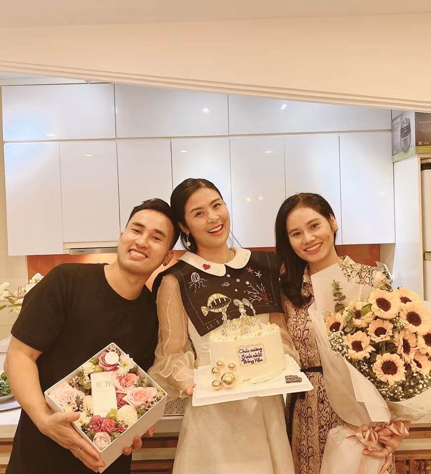 Vừa hoãn cưới vì Covid-19, Ngọc Hân tổ chức sinh nhật giản dị bên bạn trai ảnh 2