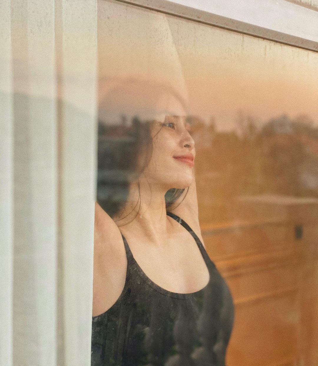 Khánh Vân hé lộ tạo hình độc với áo dài, fans khuyên nên mang tới Miss Universe ảnh 6