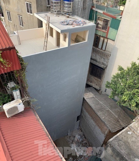 Vụ chết vẫn xác nhận đất đai ở Hà Nội: 2 phó Chủ tịch quận bị nhắc nhở ảnh 3