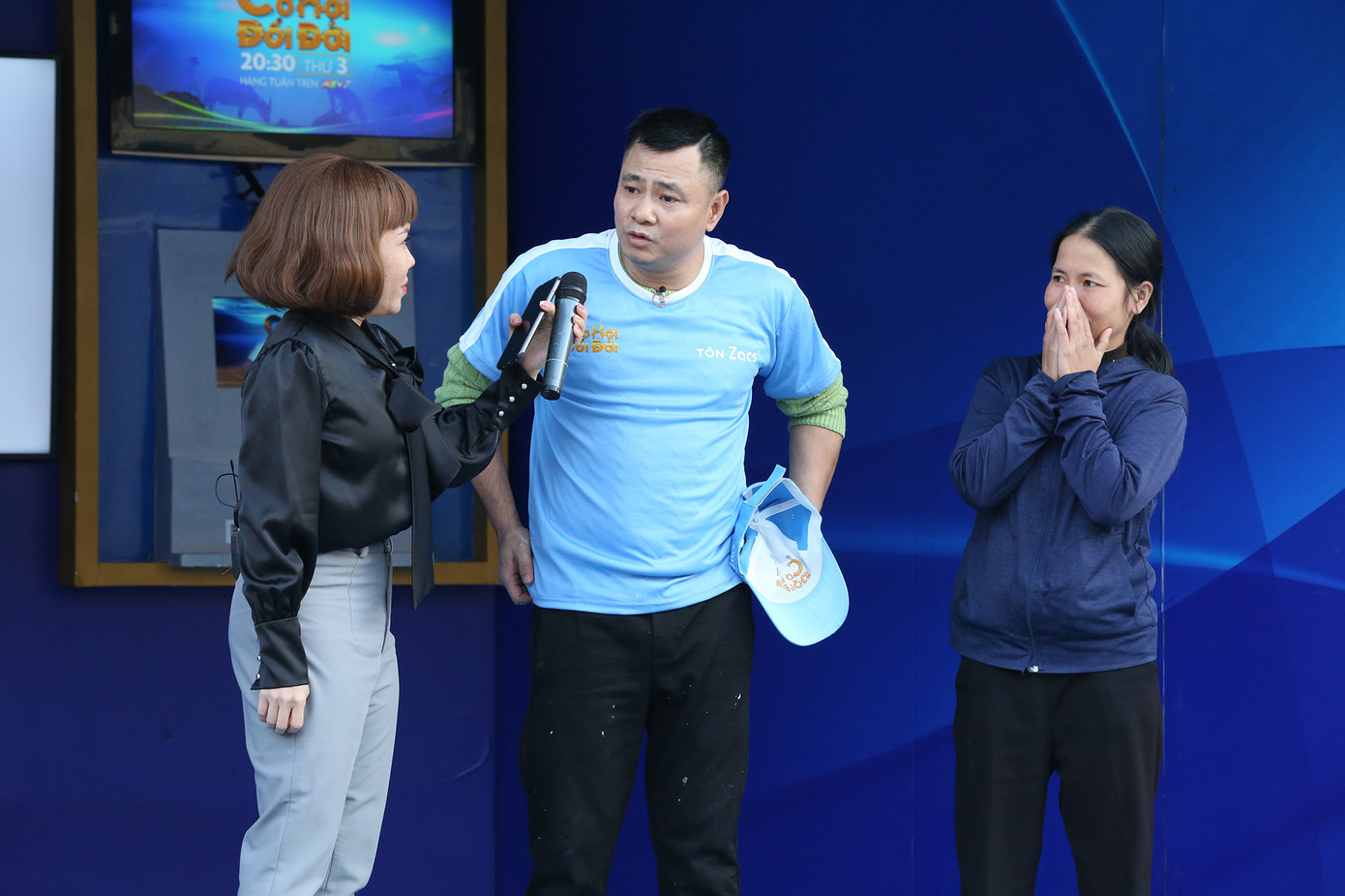 Tự Long ‘chạy như tên bắn’ dù chấn thương dây chằng để mang tiền thưởng cho người nghèo ảnh 2