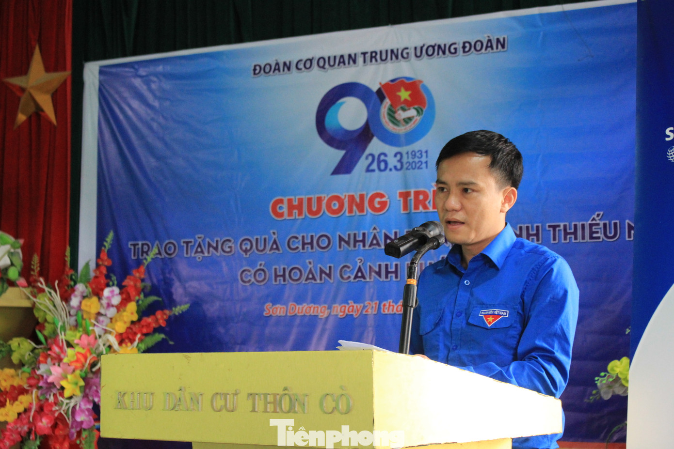 Người nghèo Tuyên Quang xúc động nhận quà của đoàn tình nguyện Trung ương Đoàn ảnh 3