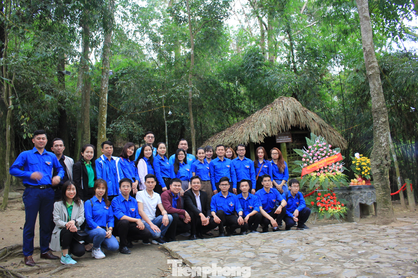 Người nghèo Tuyên Quang xúc động nhận quà của đoàn tình nguyện Trung ương Đoàn ảnh 16