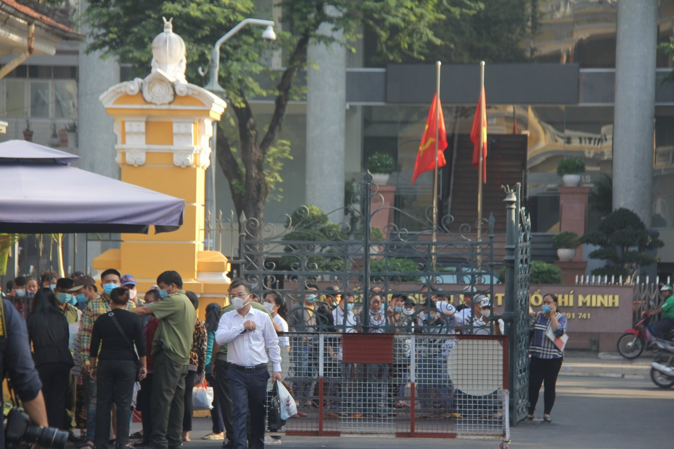 An ninh thắt chặt phiên xử 19 đồng phạm của Tuấn 'khỉ' ảnh 1