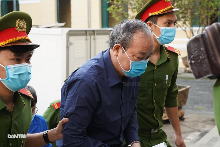 Ông Đinh La Thăng bị đề nghị 10-11 năm tù ảnh 3