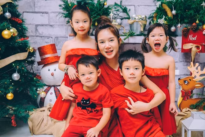 Ngất ngây ngắm loạt biệt thự của sao Việt lộng lẫy đón Giáng Sinh ảnh 9