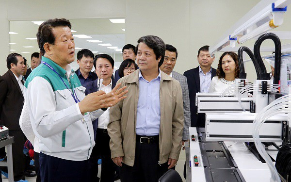 Trả lương ngàn đô la, doanh nghiệp vẫn 'đỏ mắt' tìm lao động ảnh 1