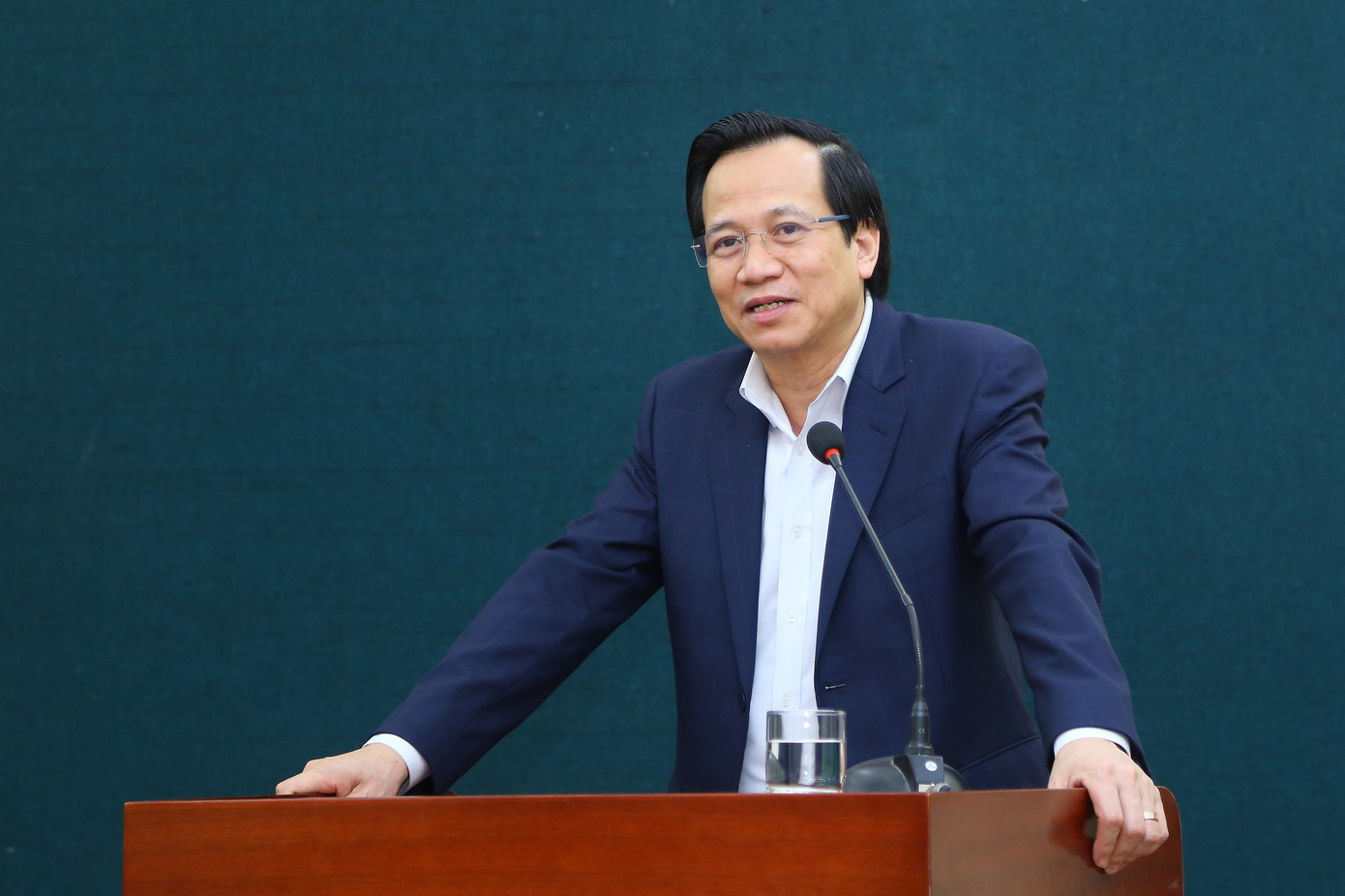 Giới thiệu Bộ trưởng Đào Ngọc Dung ứng cử ĐBQH khóa XV ảnh 1