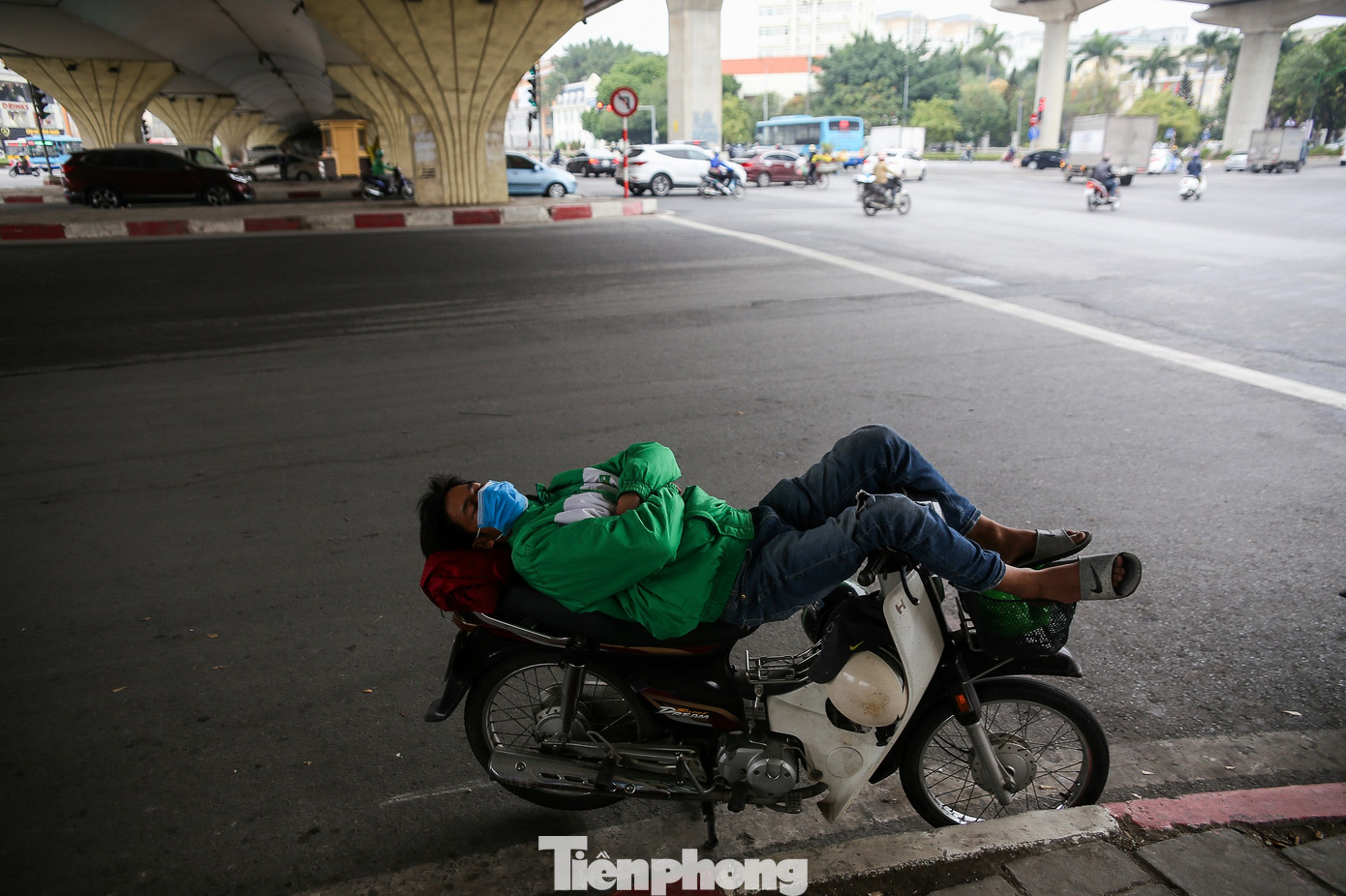 Lao động tự do nhọc nhằn mưu sinh những ngày đầu năm ảnh 7