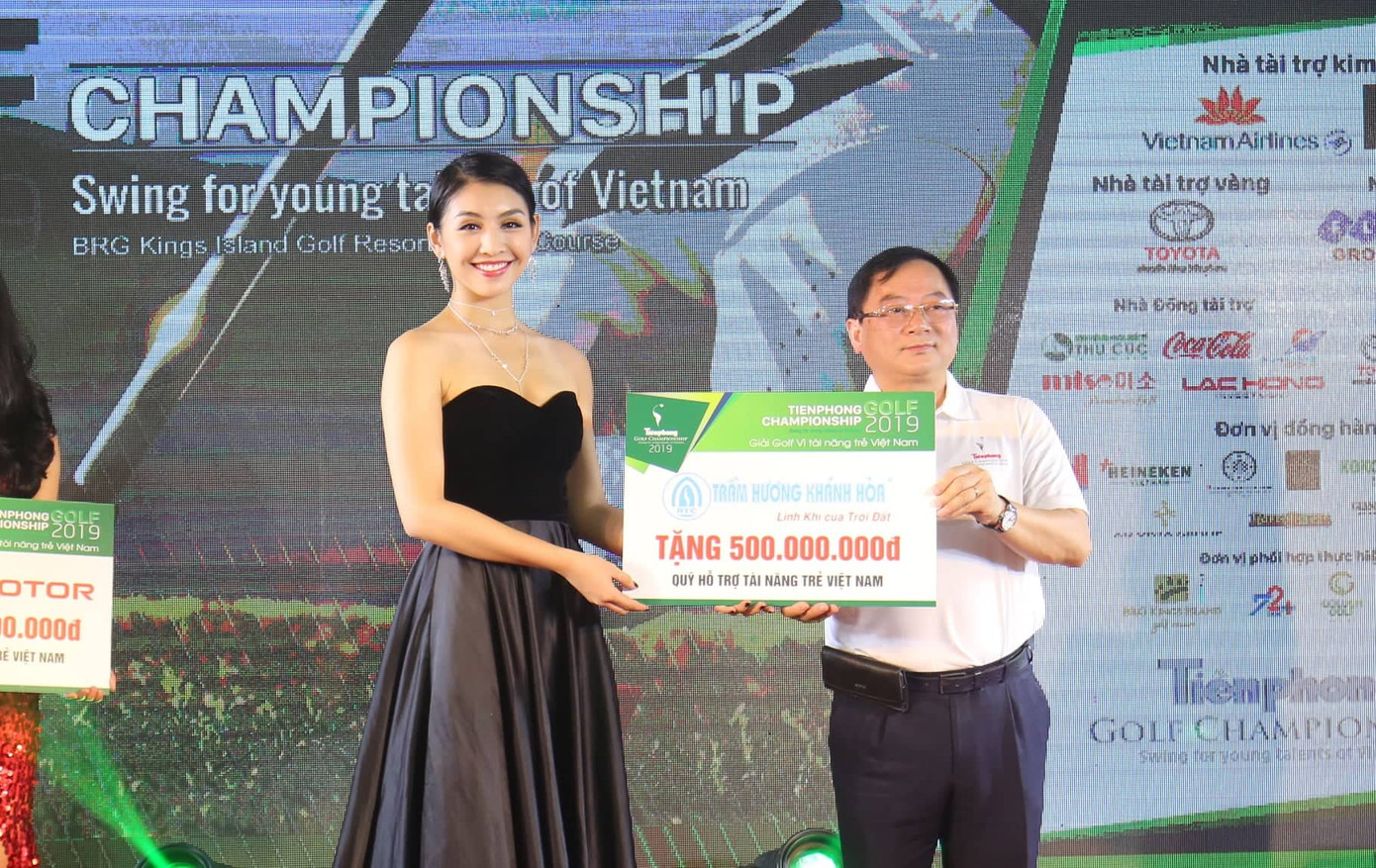 Toàn cảnh Gala trao giải Tiền Phong Golf Championship 2019 ảnh 9