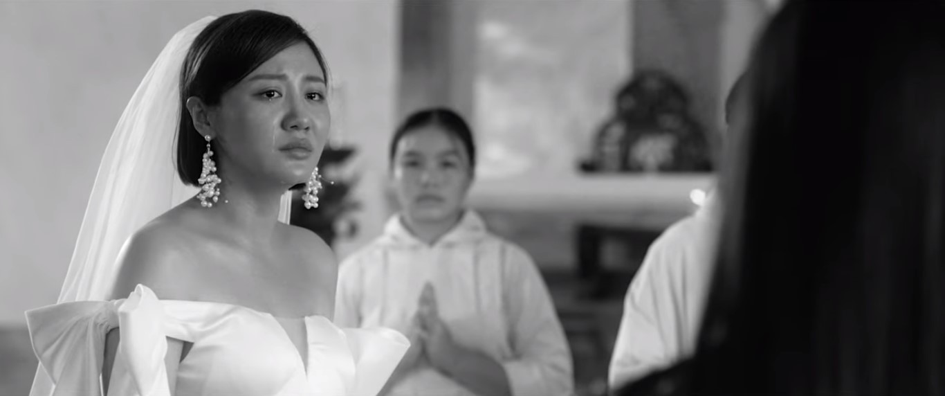 Hậu 'lừa' cưới, Văn Mai Hương ‘khóa môi’ Đồng Ánh Quỳnh đắm đuối gây sốc ảnh 7