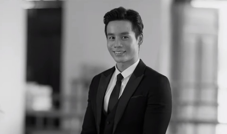 Hậu 'lừa' cưới, Văn Mai Hương ‘khóa môi’ Đồng Ánh Quỳnh đắm đuối gây sốc ảnh 9