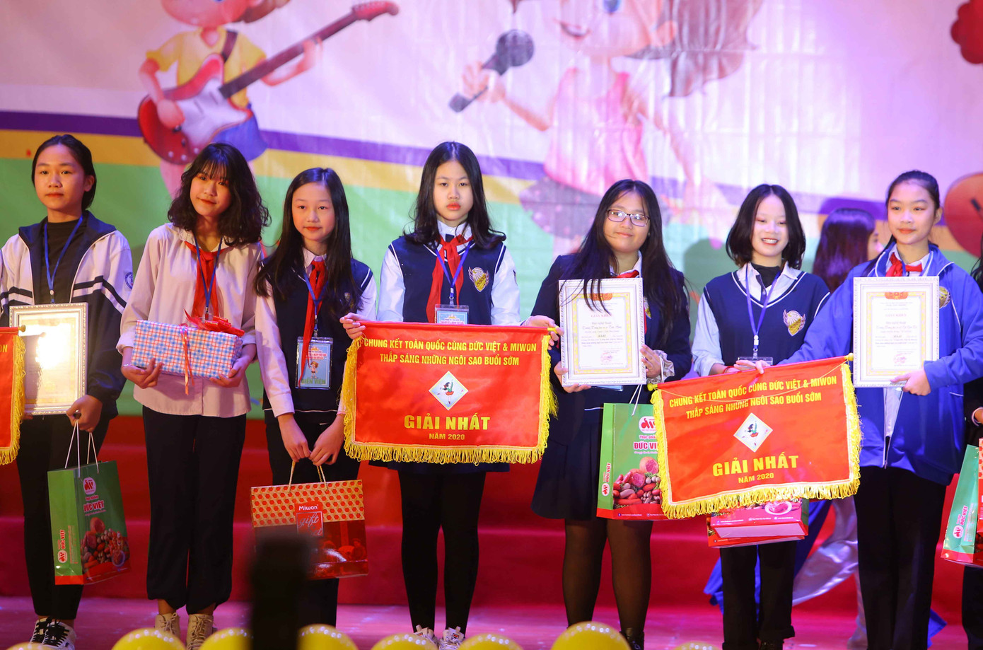 Học sinh trường THCS Thăng Long đoạt giải Đặc biệt cuộc thi Ngôi sao buổi sớm ảnh 4