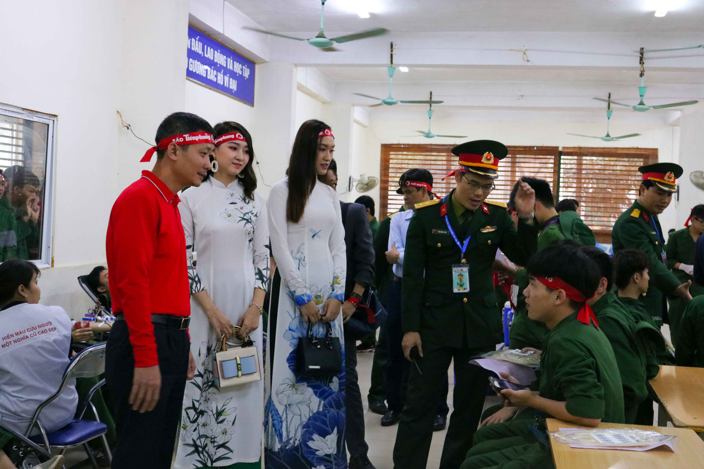 Hàng nghìn ‘chiến sĩ Hola’ tham gia hiến máu tình nguyện ảnh 2