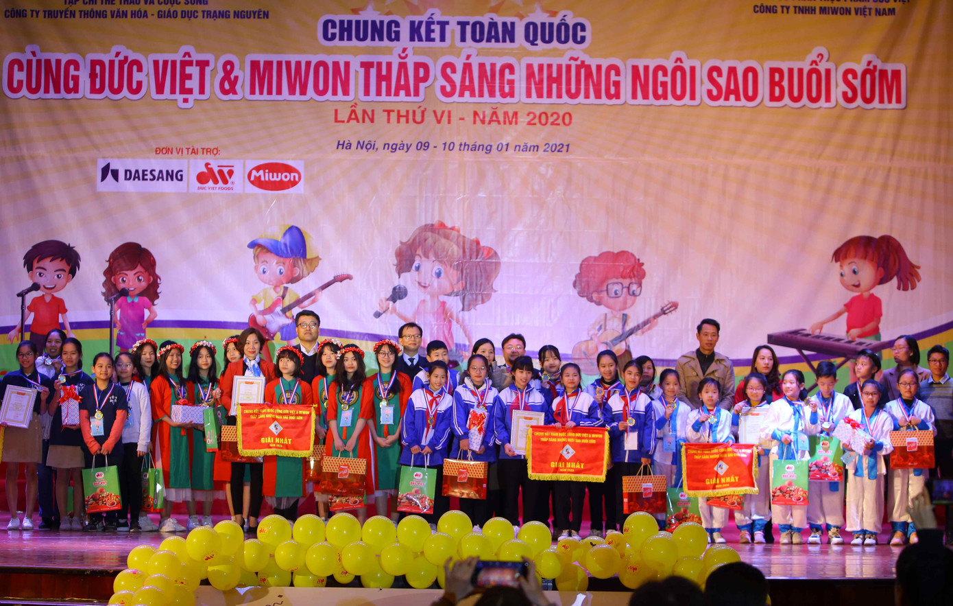 Học sinh trường THCS Thăng Long đoạt giải Đặc biệt cuộc thi Ngôi sao buổi sớm ảnh 1