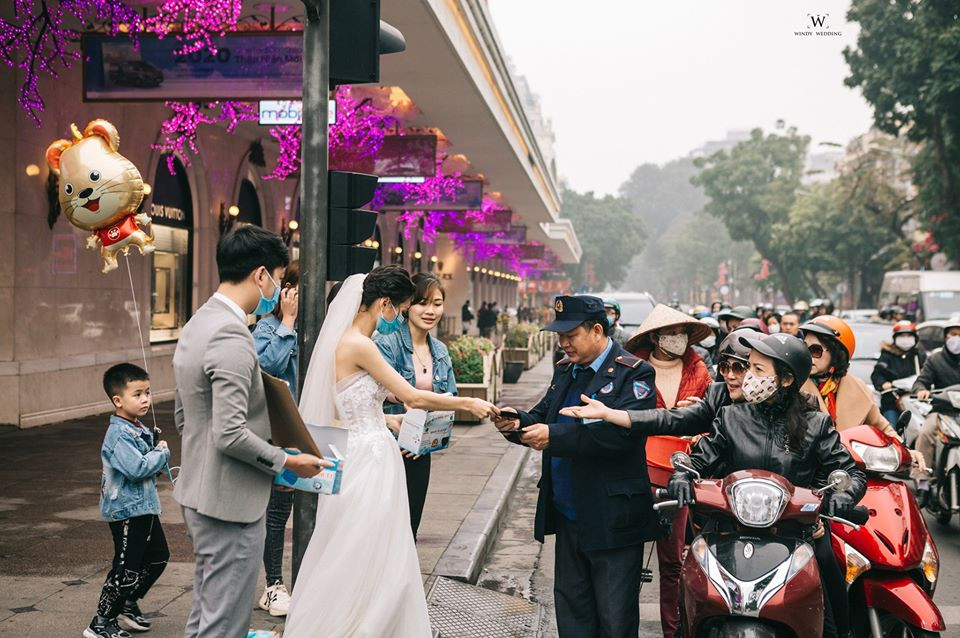 Ấn tượng ảnh cưới tặng khẩu trang 'chống corona' của đôi trẻ 9x ảnh 6