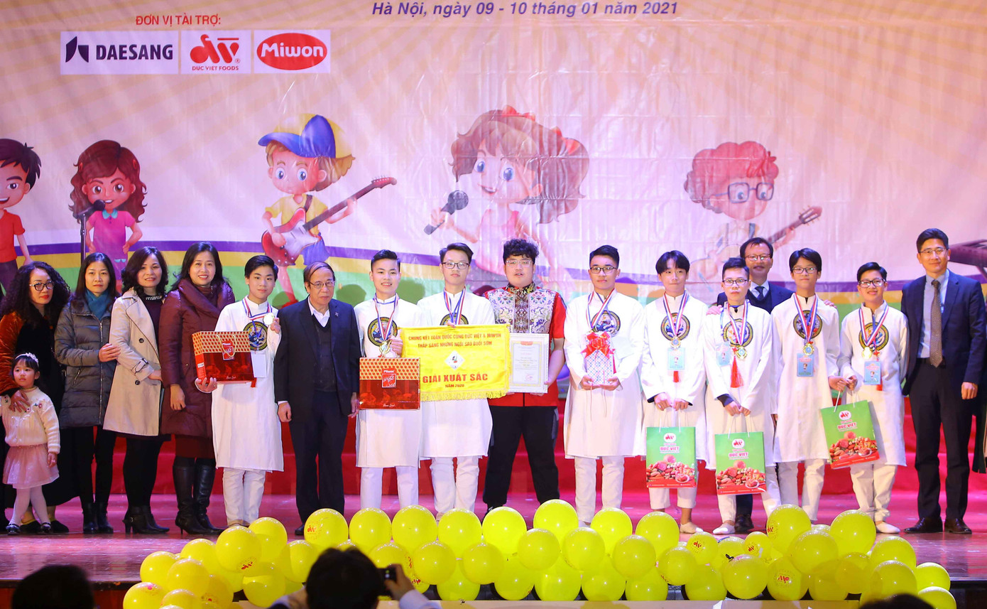 Học sinh trường THCS Thăng Long đoạt giải Đặc biệt cuộc thi Ngôi sao buổi sớm ảnh 2