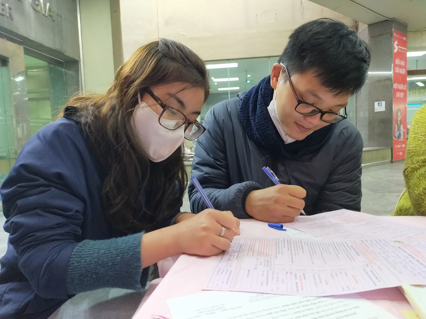 Bệnh viện thiếu máu, bạn trẻ không ngại dịch corona hiến máu tình nguyện ảnh 4