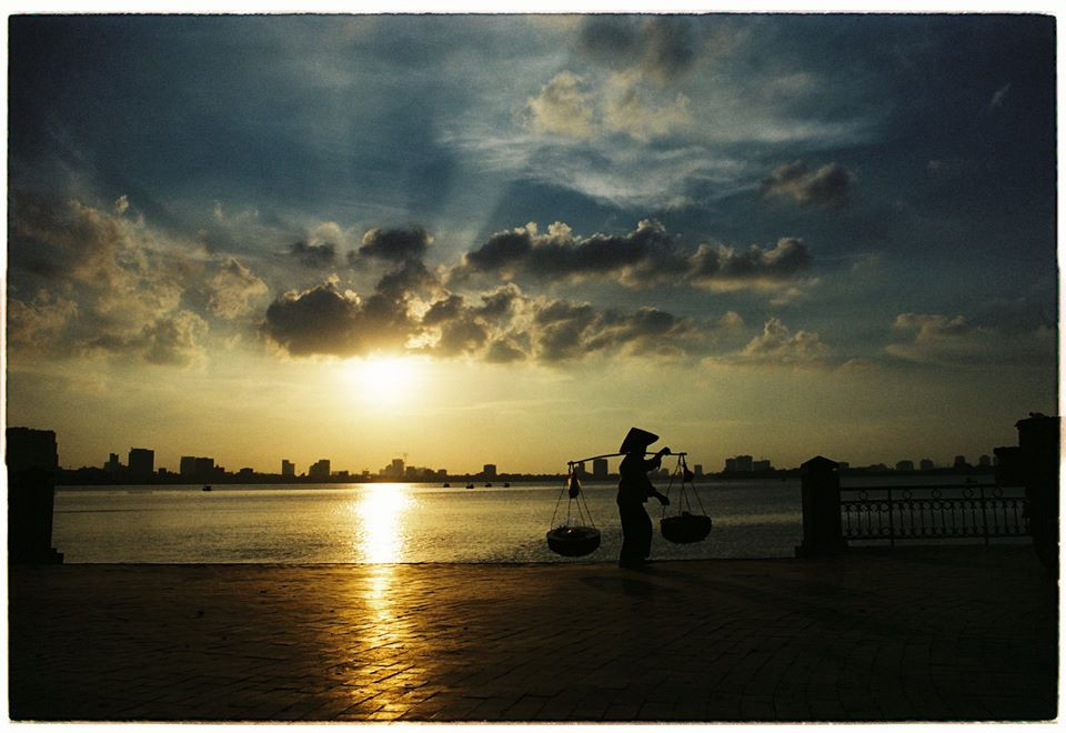 Hà Nội đẹp thơ mộng qua những bức ảnh ngàn like của chàng trai 9X ảnh 12