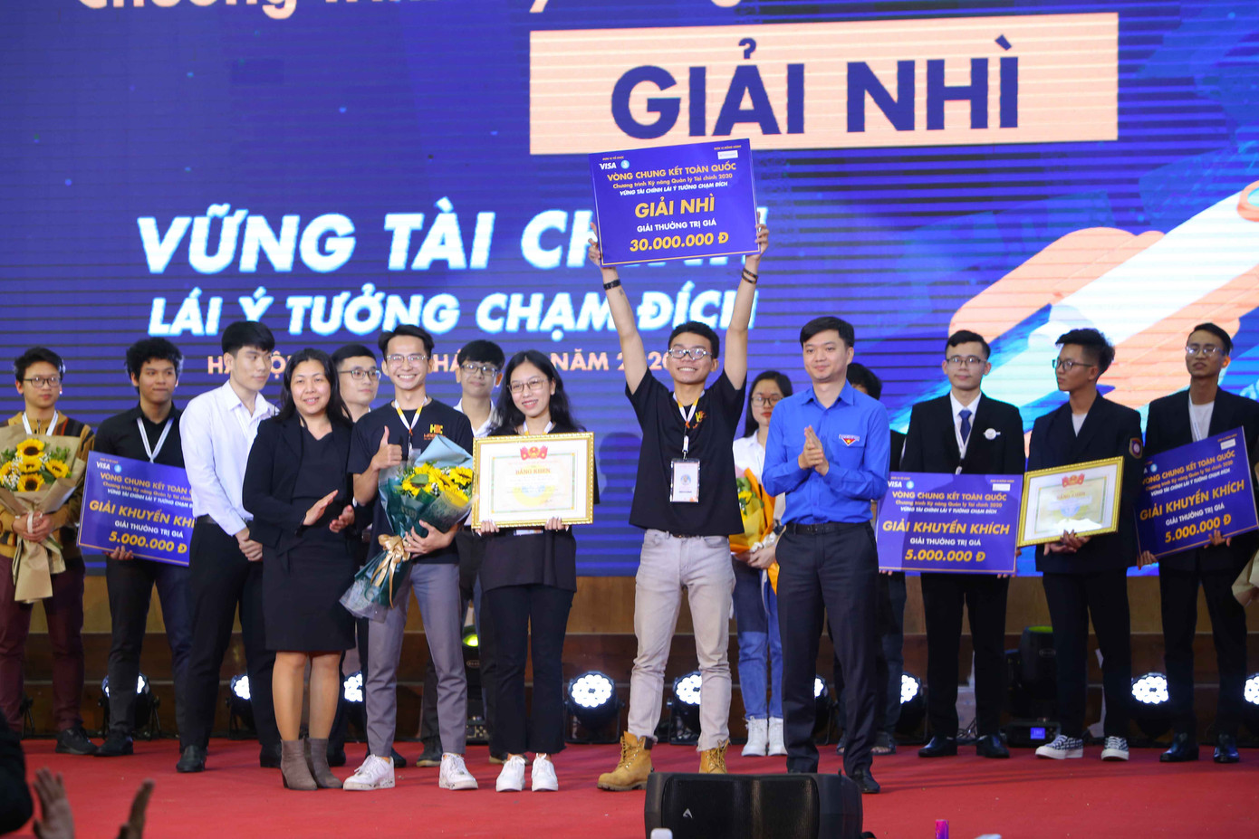 Nam sinh Ngoại thương giành giải Nhất Kỹ năng quản lý tài chính 2020 ảnh 6