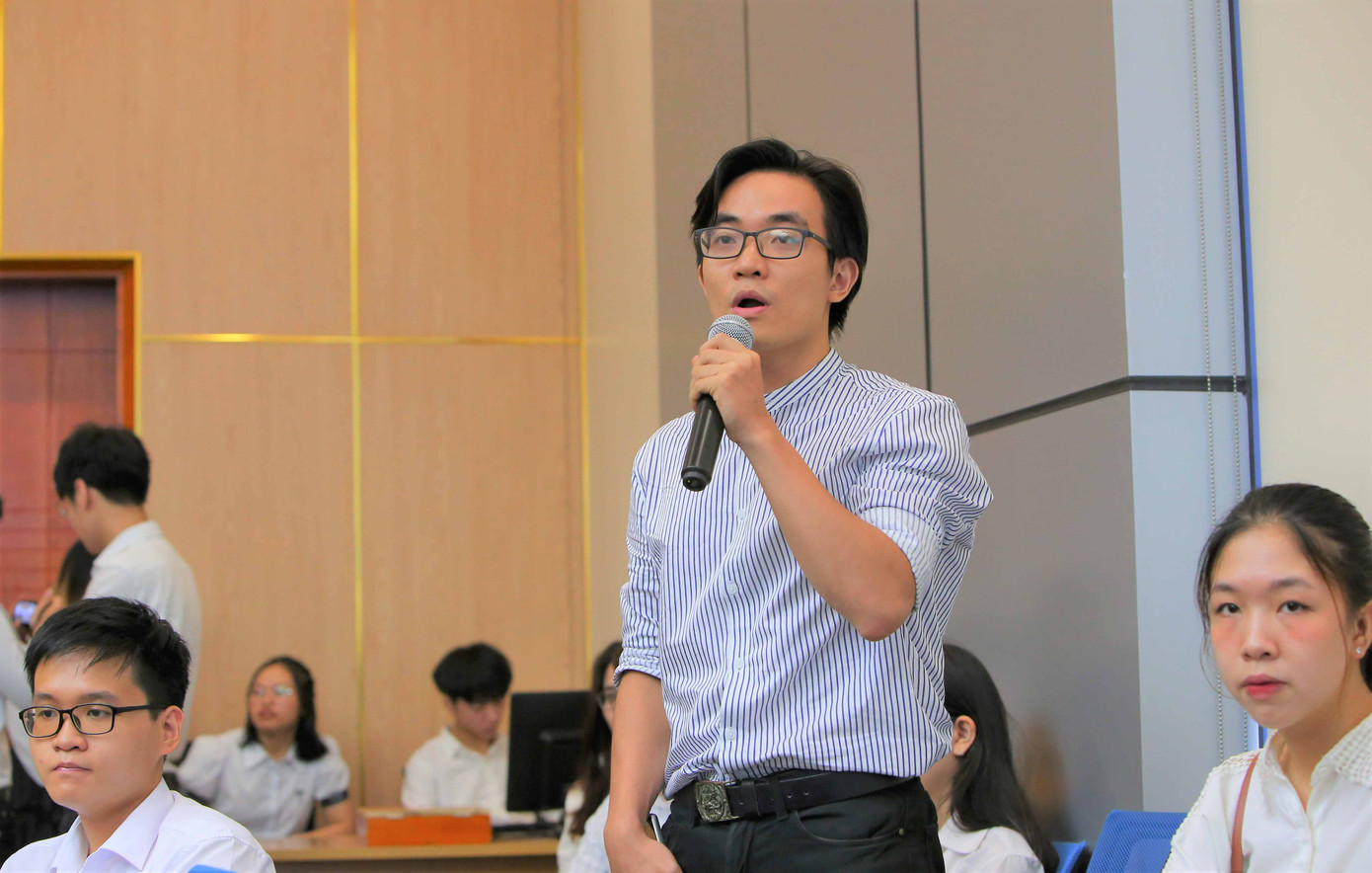 Nhiều sinh viên mới ra trường đòi hỏi mức lương cao hơn năng lực ảnh 3