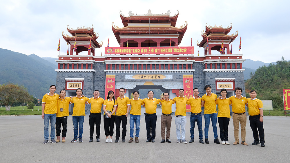 Gương mặt trẻ Việt Nam tiêu biểu tham quan khu di tích danh thắng Tây Thiên ảnh 1