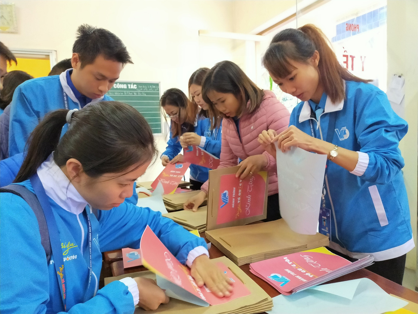 Đại biểu thanh niên tri ân người có công với cách mạng ảnh 6