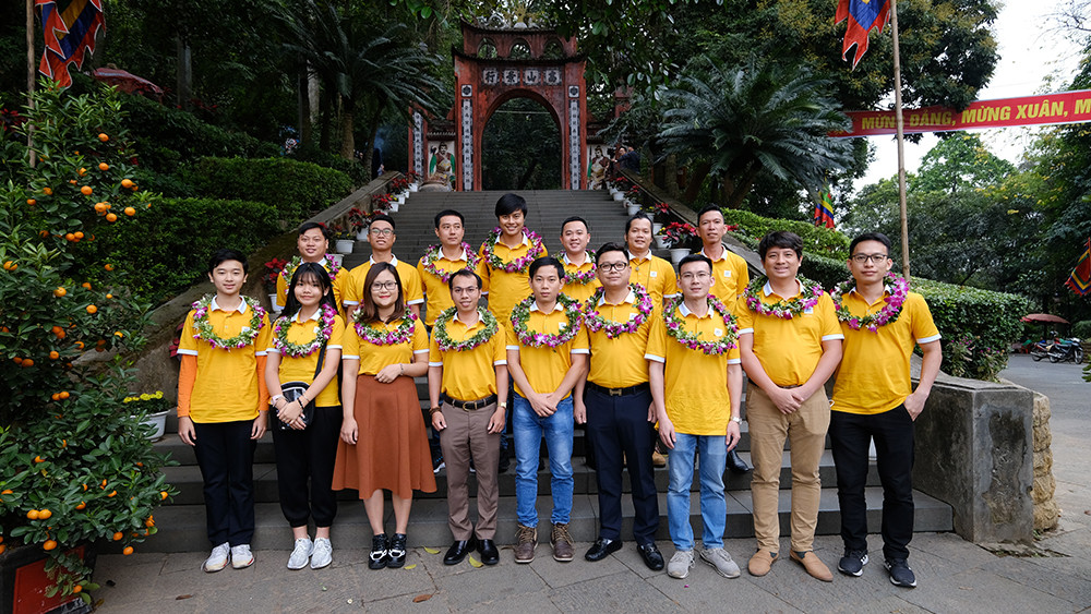 Gương mặt trẻ Việt Nam tiêu biểu dâng hương báo công các Vua Hùng ảnh 5