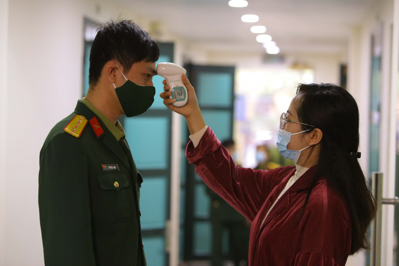 Tưng bừng ngày hội hiến máu 'Màu áo xanh trao giọt hồng yêu thương' ảnh 2