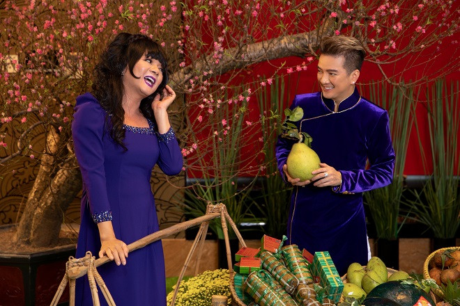 Loạt ảnh xuân ‘khó đỡ’ của đôi bạn Đàm Vĩnh Hưng – Vũ Hà ảnh 1