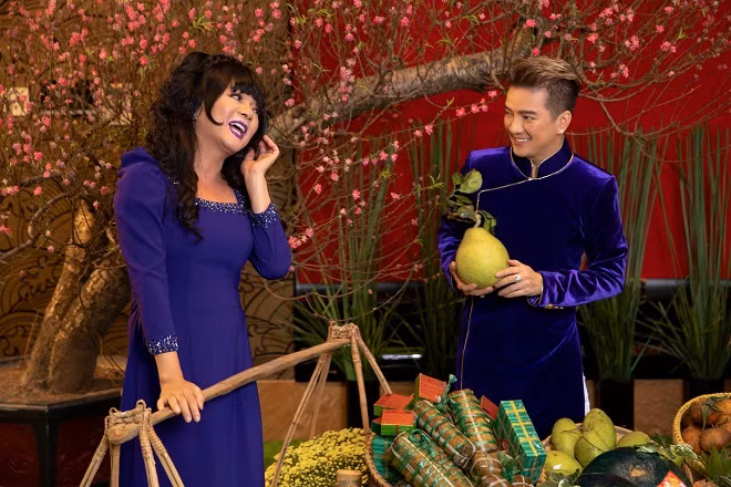 Loạt ảnh xuân ‘khó đỡ’ của đôi bạn Đàm Vĩnh Hưng – Vũ Hà ảnh 1