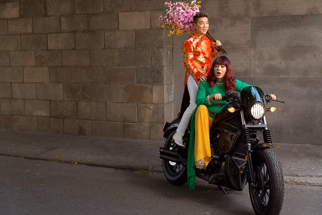 Loạt ảnh xuân ‘khó đỡ’ của đôi bạn Đàm Vĩnh Hưng – Vũ Hà ảnh 18