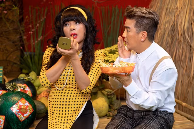 Loạt ảnh xuân ‘khó đỡ’ của đôi bạn Đàm Vĩnh Hưng – Vũ Hà ảnh 29