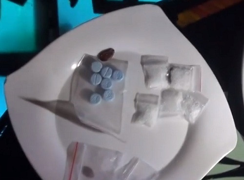 'Tiệc ma túy' trong quán karaoke ảnh 2