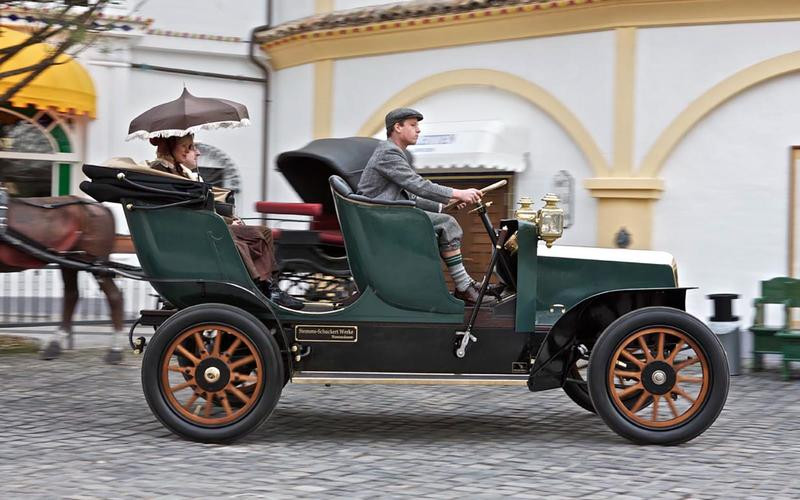 Ôtô độc đáo của những 'kẻ tay ngang' ảnh 1