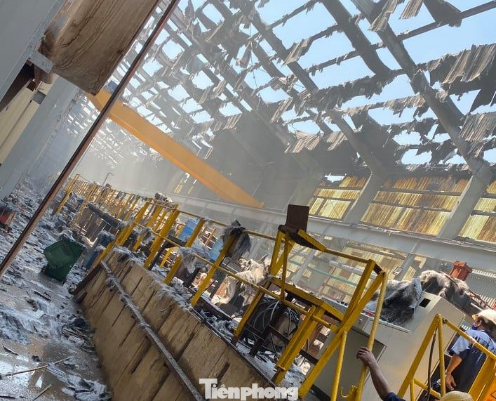 Cháy lớn tại Khu công nghiệp Sóng Thần 2 Bình Dương ảnh 3