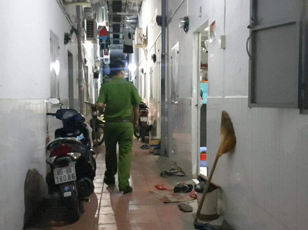 Mâu thuẫn tình cảm, người đàn ông truy sát cả nhà người tình ảnh 1