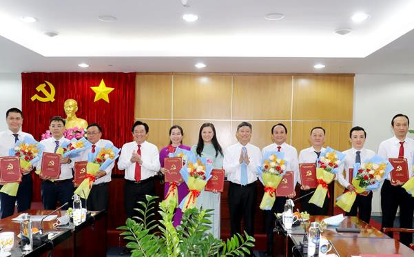 Bình Dương trao các quyết định bổ nhiệm nhân sự chủ chốt ảnh 1