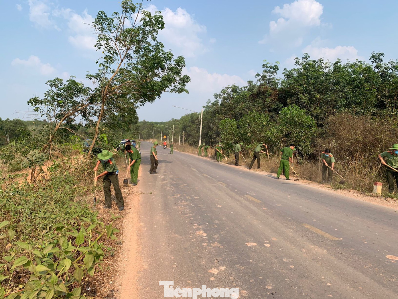 Loạt hành động ý nghĩa mừng sinh nhật Đoàn của tuổi trẻ Công an Bình Dương ảnh 3