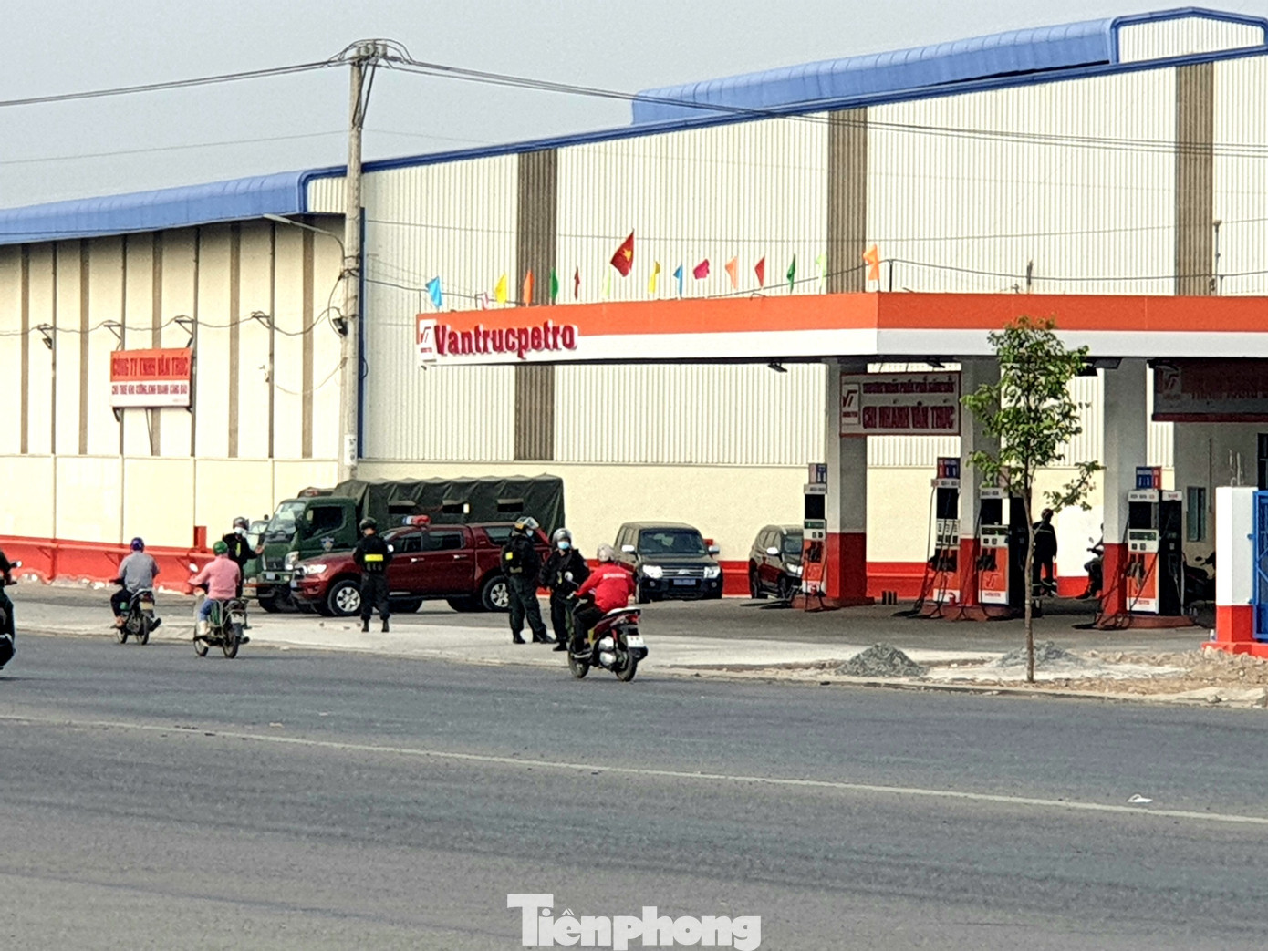 Công an Bình Dương nói gì về việc khám xét, niêm phong loạt cây xăng? ảnh 4