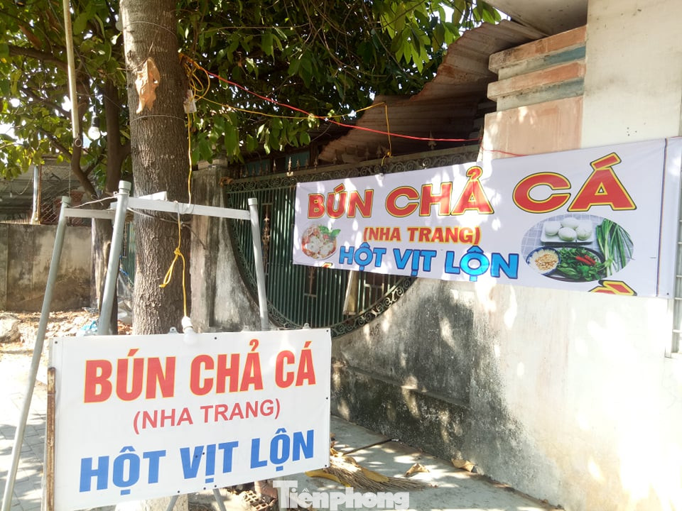 Hai mẹ con bị chém gục khi nhắc nhở hàng xóm xây lấn vỉa hè ảnh 2